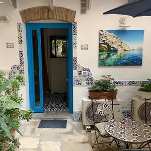 Pensjonat Cortile Azzurro, Trapani