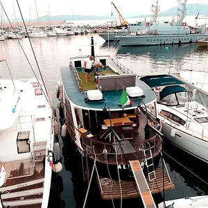 Boat & Breakfast Alicudi , Alghero Włochy